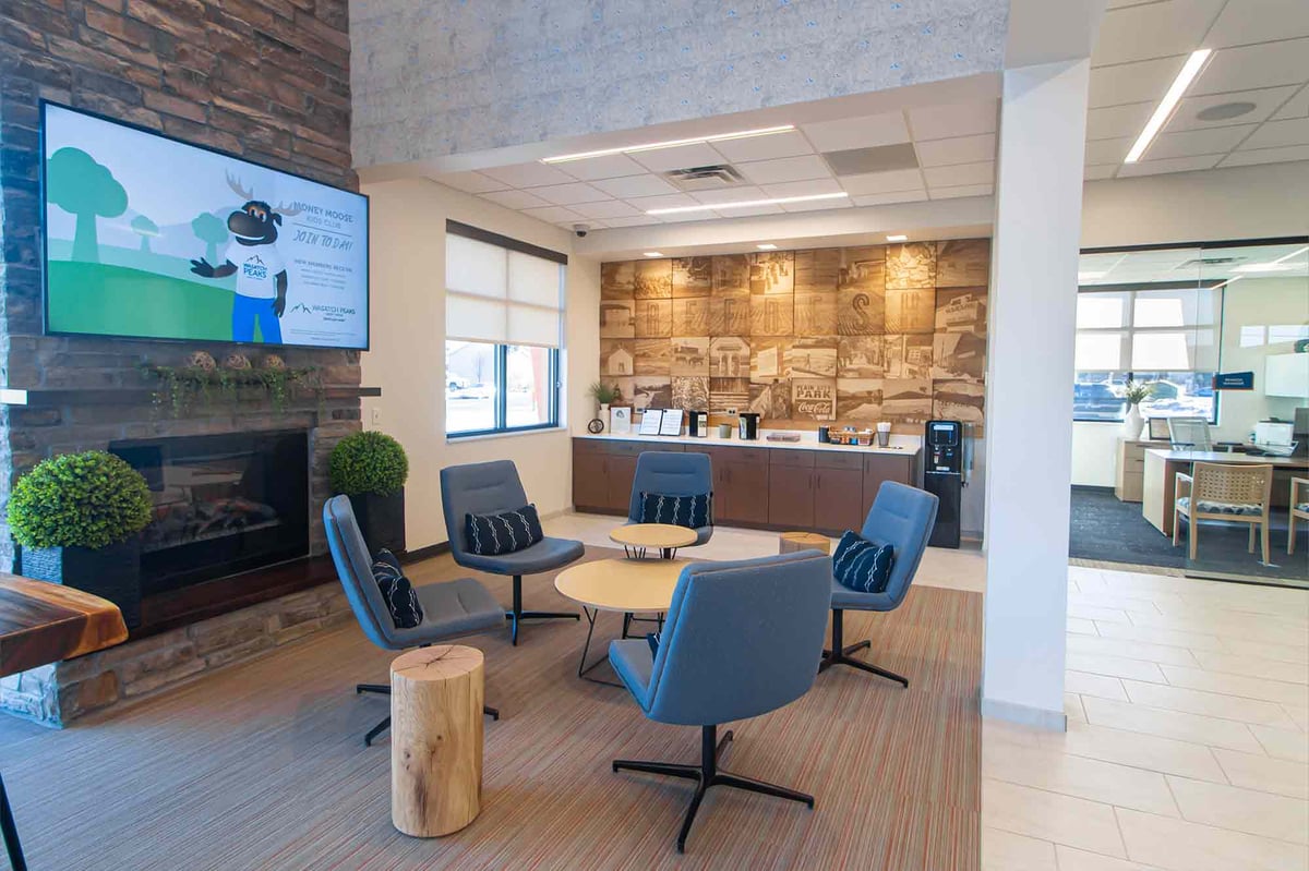 Plain-City-lounge-area