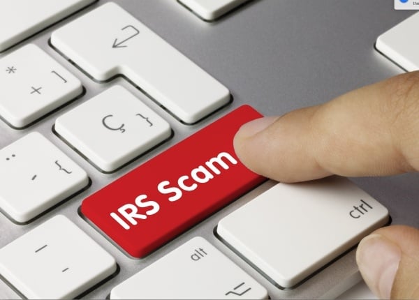 IRS Scam button on computer keyboard